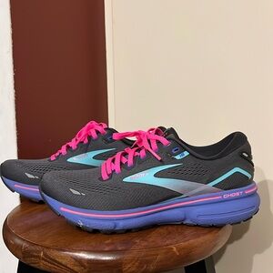 Womens Brooks Ghost 15 Running Shoe, size 7.5